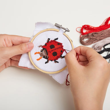 Mini Cross Stitch Embroidery Kit - Ladybug Kikkerland - Oscar & Libby's