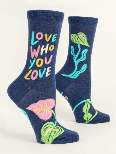 Blue Q | Women's Crew Socks | Love Who You Love Blue Q - Oscar & Libby's